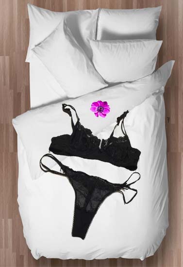 Women’s Flirty Black Lace Underwire Bra Thong Set