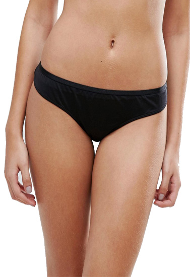 Triumph Black Plus Size Comfy Panty + 1 Free Bra